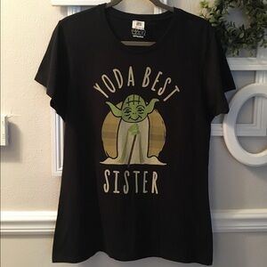 Star Wars “Yoda Best Sister” Graphic Tee L